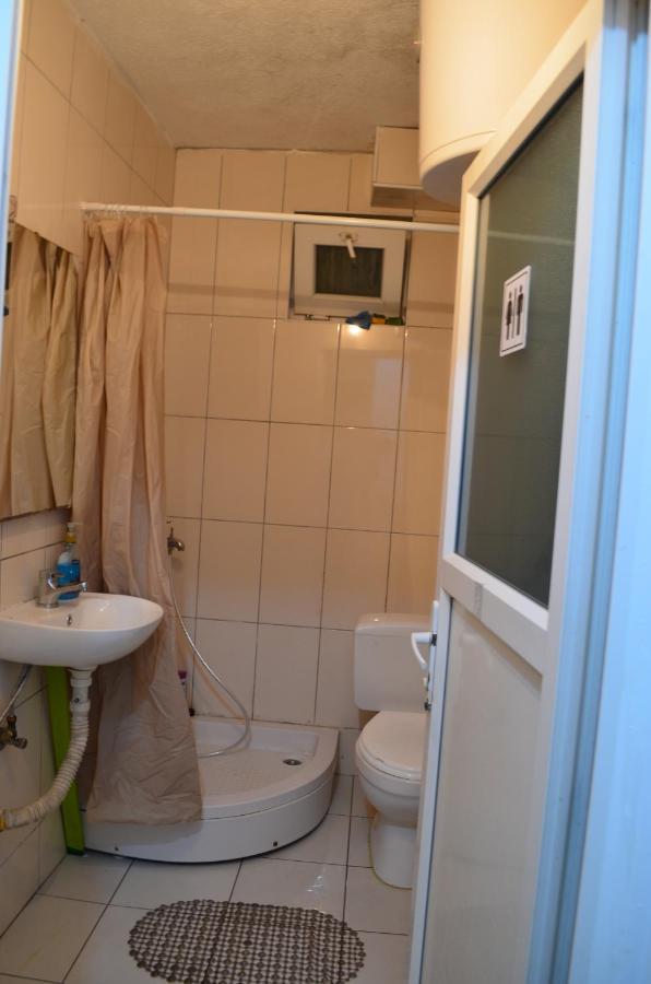 Moonlıght Hostel Priştine Dış mekan fotoğraf