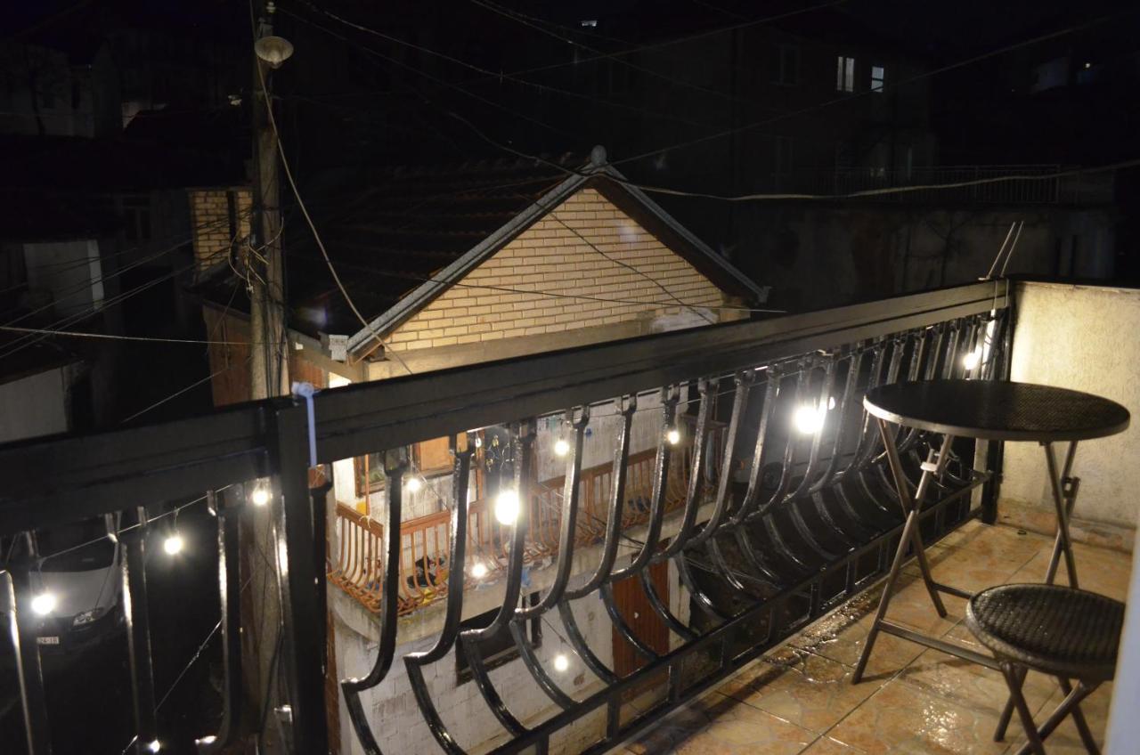 Moonlıght Hostel Priştine Dış mekan fotoğraf