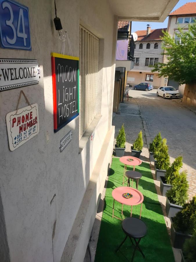 Moonlıght Hostel Priştine Dış mekan fotoğraf